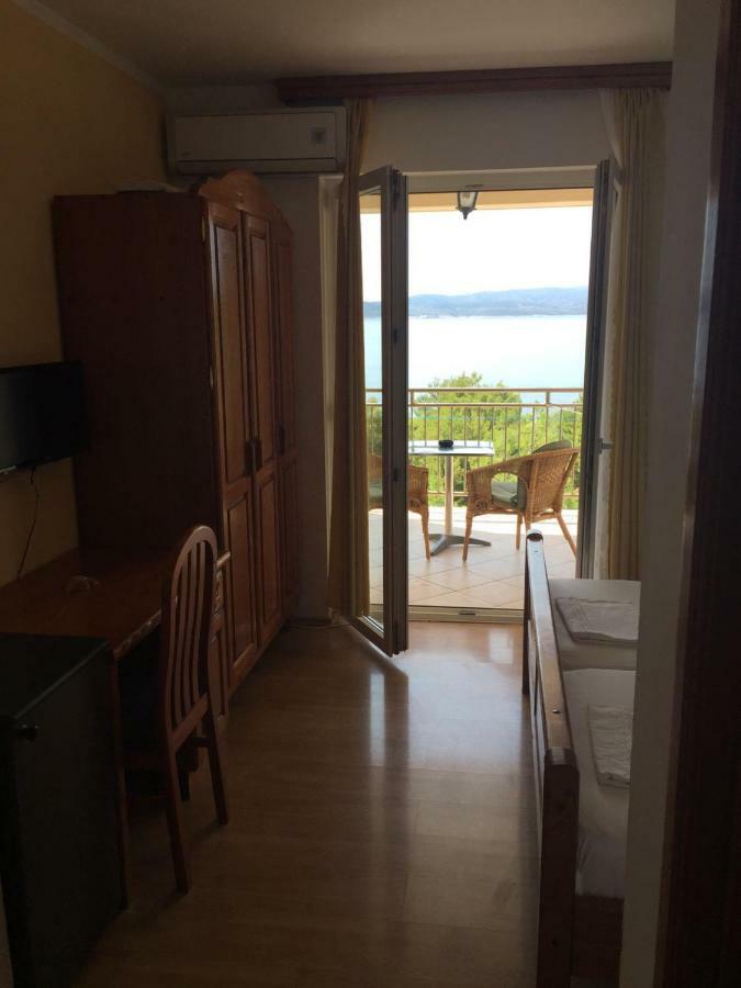Villa Luka Brela Eksteriør billede